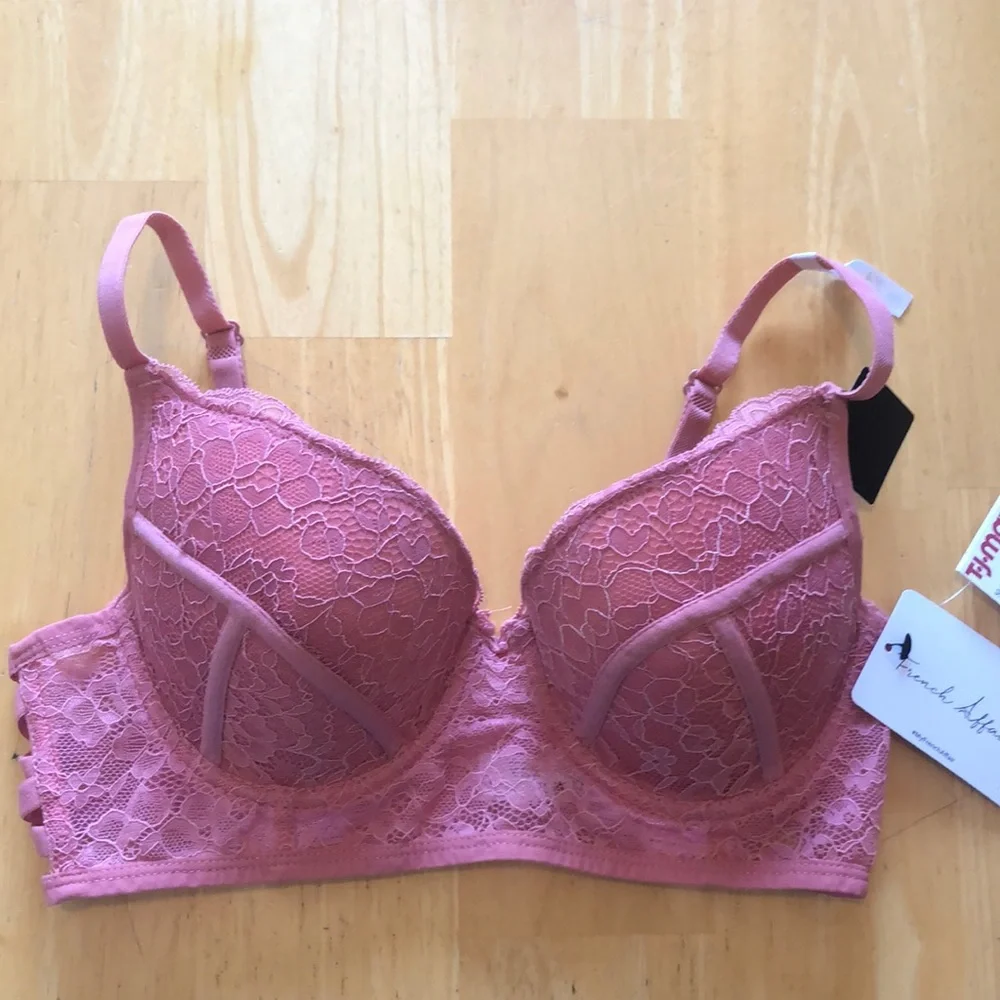 Bra - Picture 1 of 6
